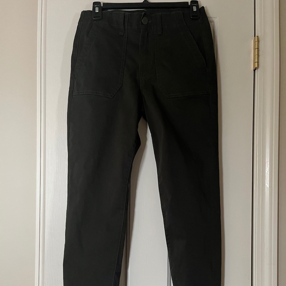 Kut from the Kloth Size 6 Olive Capris